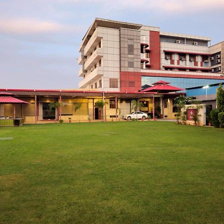 Hotel Prime Safari Джайпур Екстериор снимка
