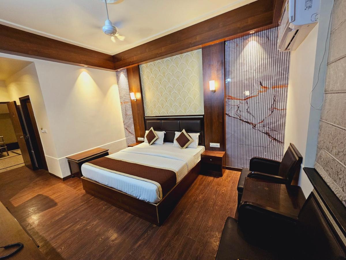 Hotel Prime Safari Джайпур Екстериор снимка