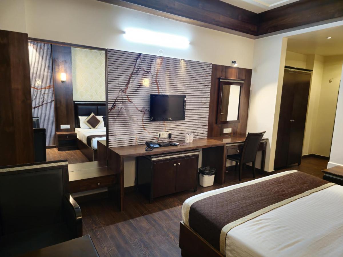 Hotel Prime Safari Джайпур Екстериор снимка