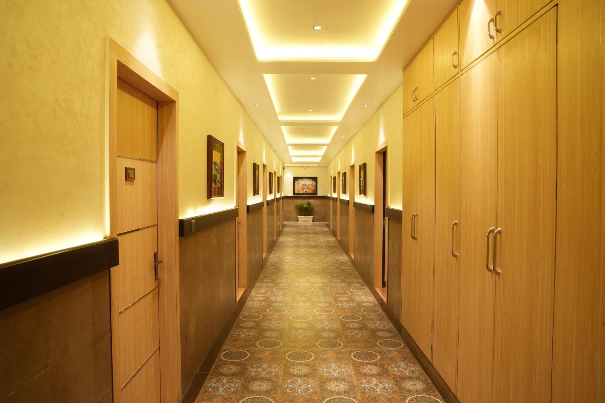 Hotel Prime Safari Джайпур Екстериор снимка
